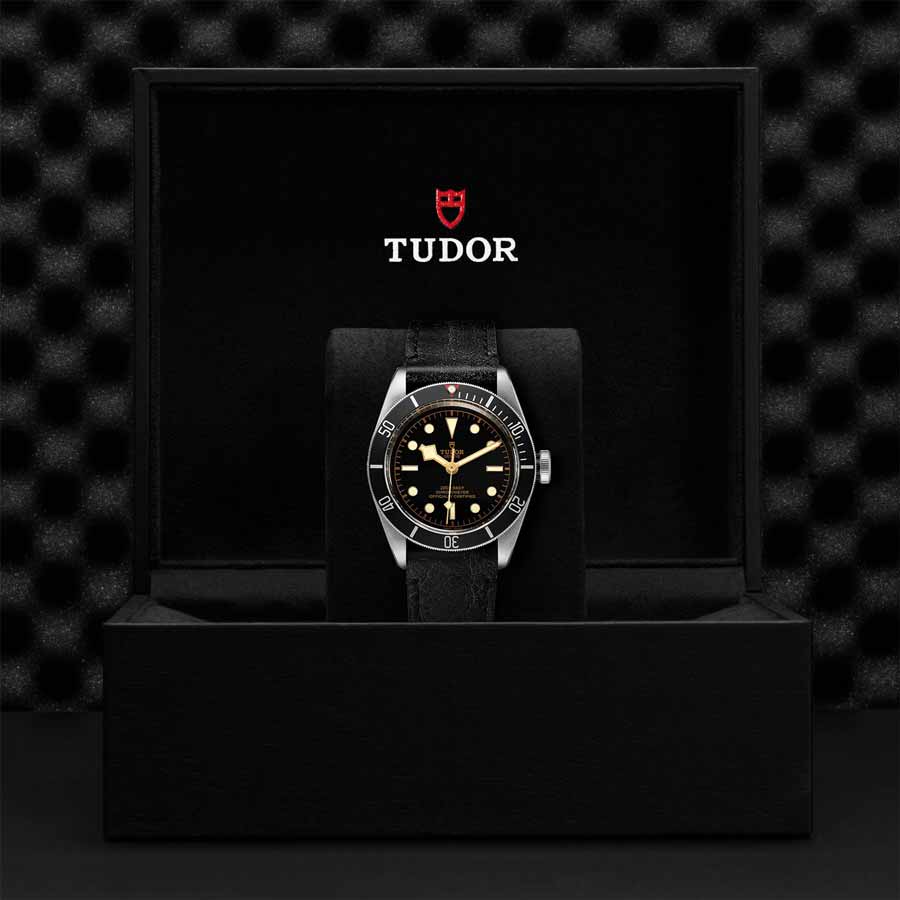 TUDOR M79230N-0008 presentation box